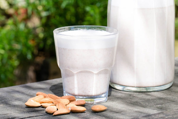 Homemade_Almond_Milk